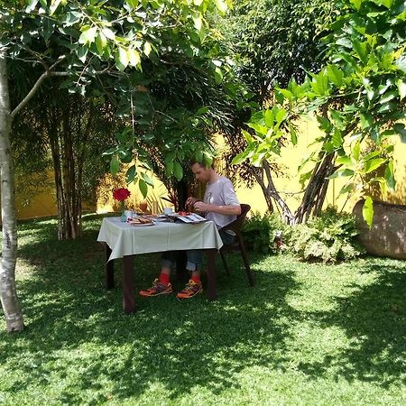 Inlak Garden Hotel Негомбо Экстерьер фото